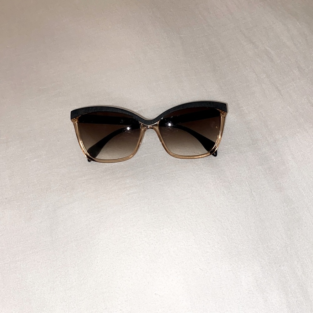 Alexander McQueen modern cat eye sunglasses